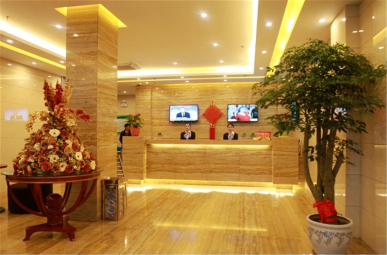 Greentree Inn Shanghai Hongqiao Hub Cao'An Road Huajiang Branch Road Express Hotel Jiading Exteriör bild